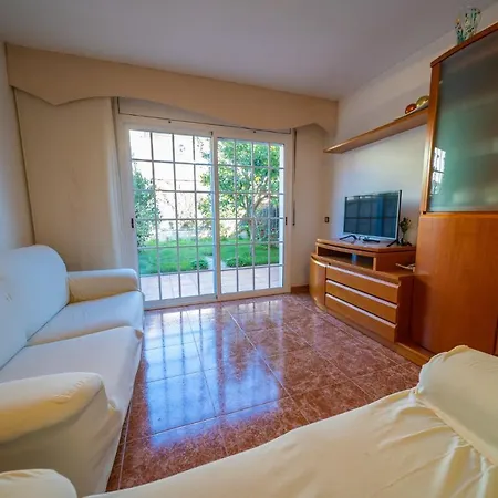 Homeholidaysrentals Charme - Costa Barcelona Holiday home Santa Susanna